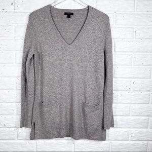 J.CREW Merino Wool | Alpaca blend v-neck sweater with pockets